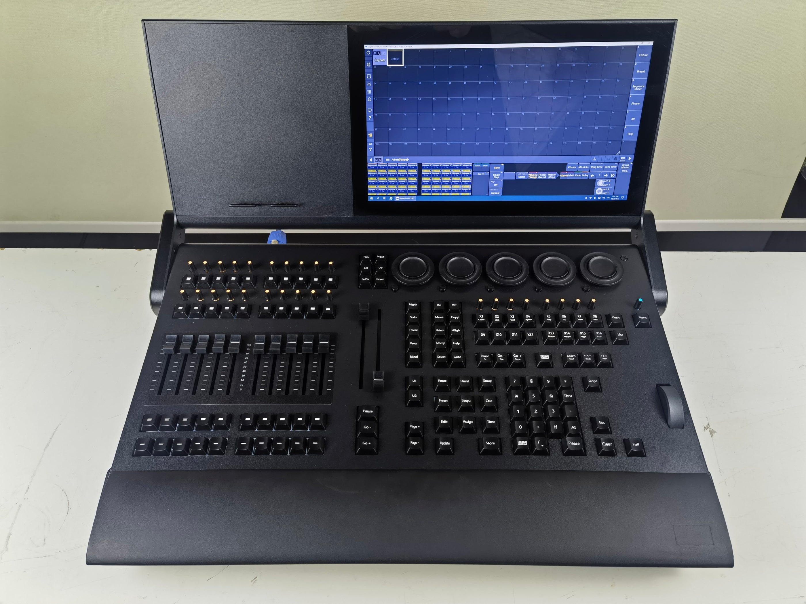 IMRELAX MA3 onPC XT ONE Professional Lighting Controller with 15.6